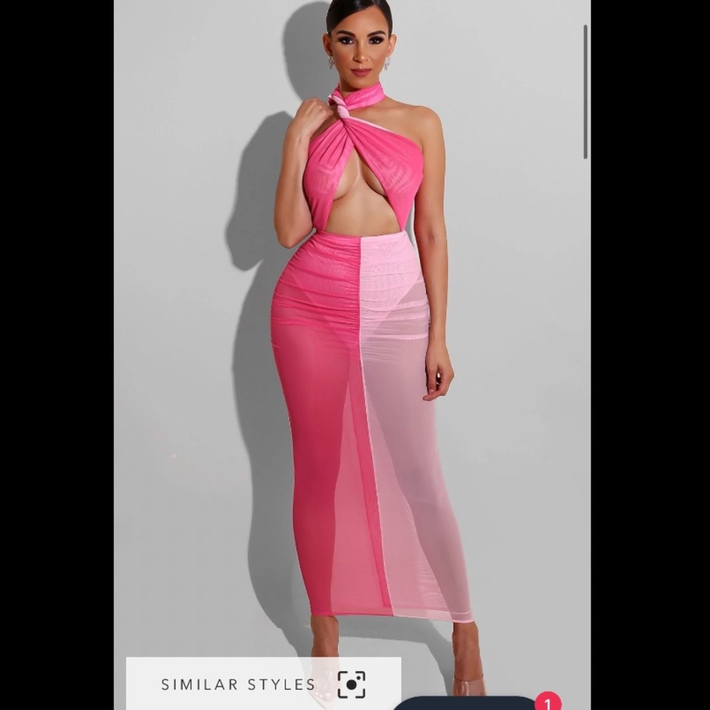 Elegant Pink Halter Dress